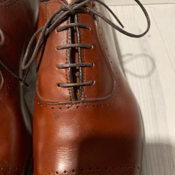 Allen Edmonds Vernon Dress Shoe 11 1/2 B (Narrow)